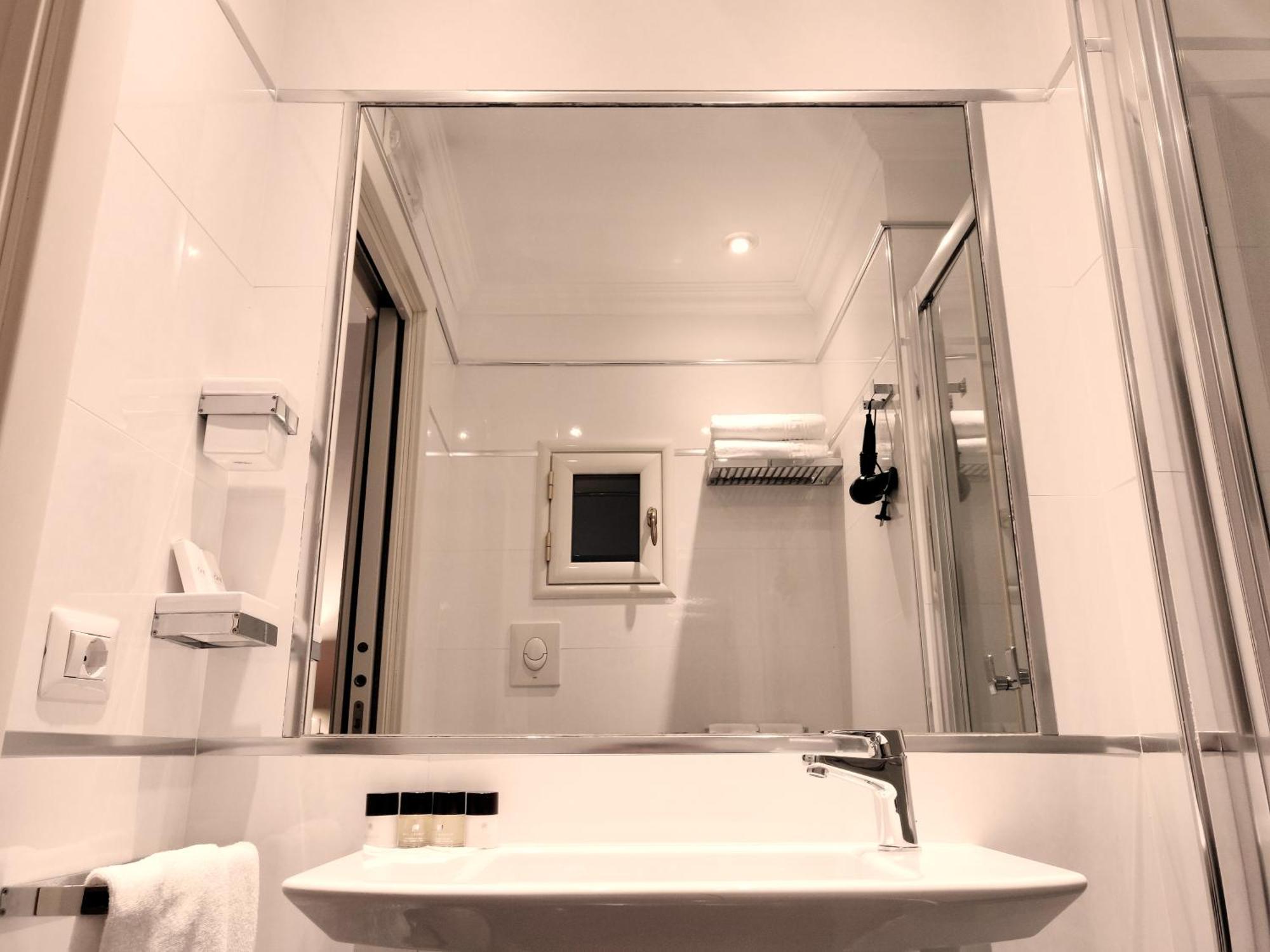 Best Season Reggio di Calabria Kamer foto